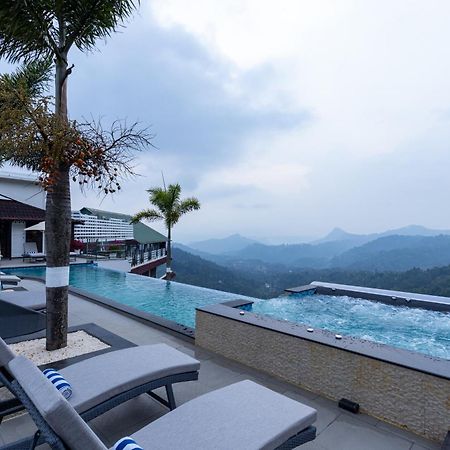 Hotel The Panoramic Getaway Munnar Zewnętrze zdjęcie The swimming pool at the resort