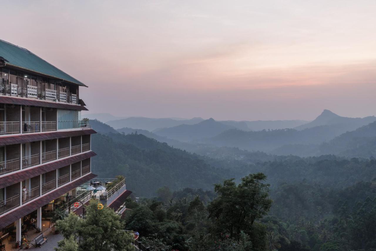 Hotel The Panoramic Getaway Munnar Zewnętrze zdjęcie View of the hotel
