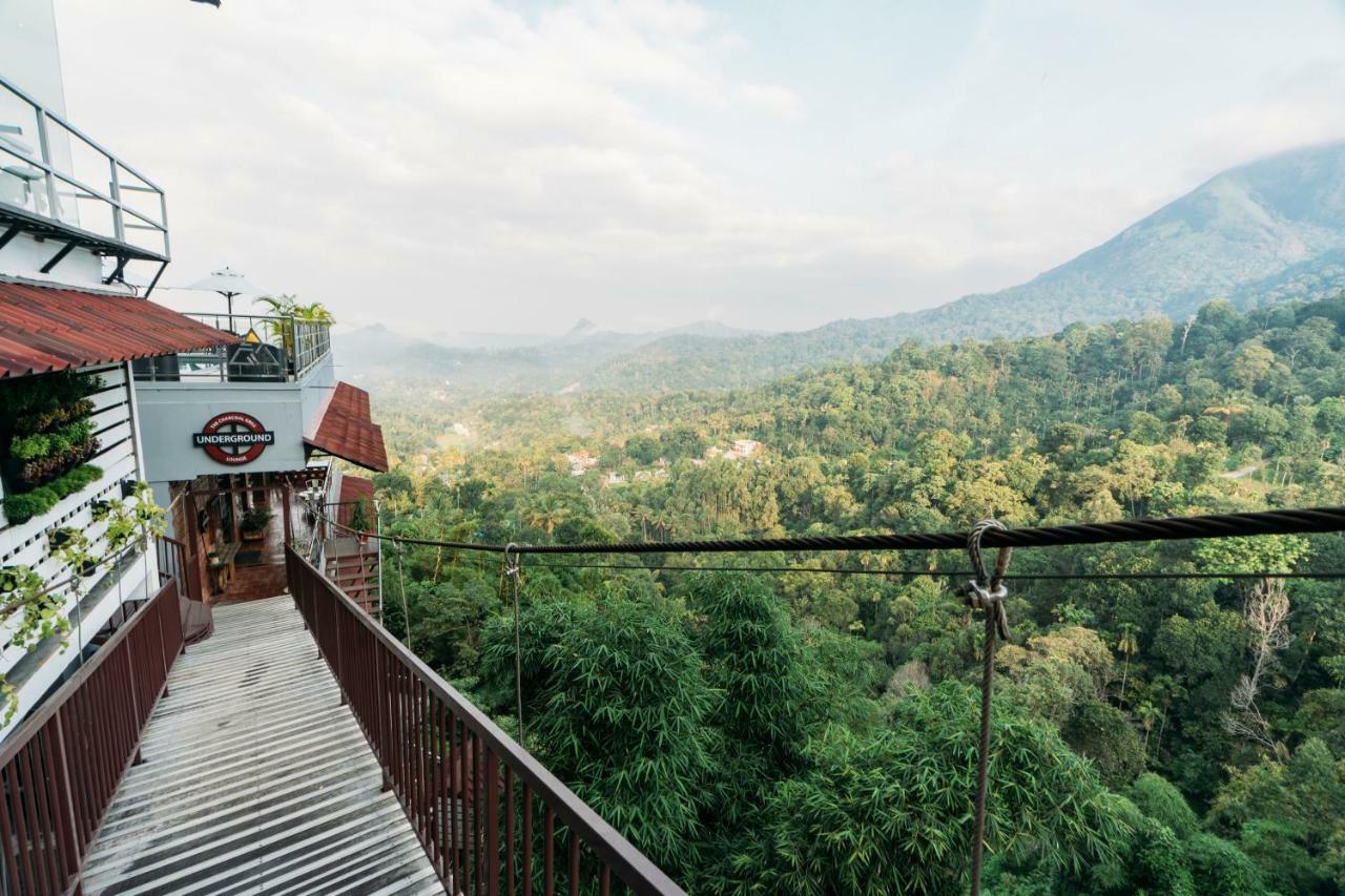Hotel The Panoramic Getaway Munnar Zewnętrze zdjęcie View of Mount Apo from the Treehouse Cafe