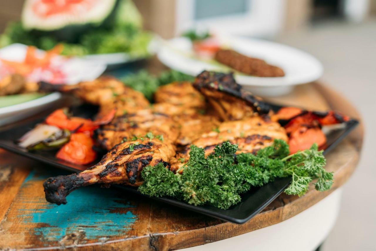 Hotel The Panoramic Getaway Munnar Zewnętrze zdjęcie Grilled chicken